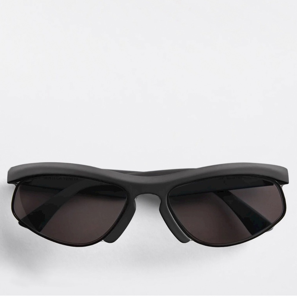 Bottega Veneta Sporty Oval Sunglasses